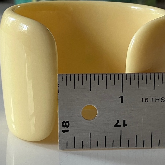 Vintage Iris Apfel Estate Cream Thick Bangle Bracelet Cuff Red & Sparkle Accents - Picture 5 of 5